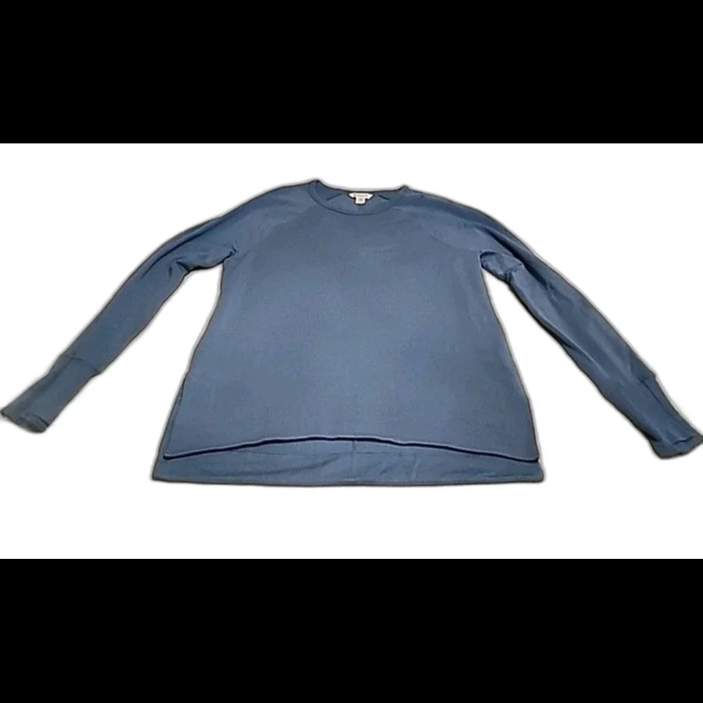 Athleta Light Blue Long Sleeve Active Top Size M With Thumbholes - Picture 1 of 7